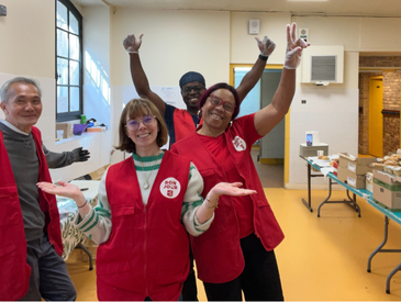 Distribution de petits déjeuners avec l'Armée du Salut