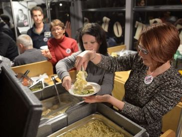 Distribution de repas chauds avec Les Restos du Coeur (13ème)
