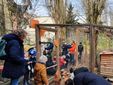 Jardinage, bricolage et aménagement d'une ferme urbaine (20ème)