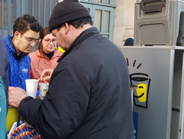 Cafés de rue avec le Secours Catholique à Hôtel de Ville